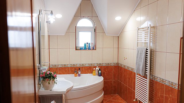 Casă individuală spațioasă - Bascov - Teren 937 mp
