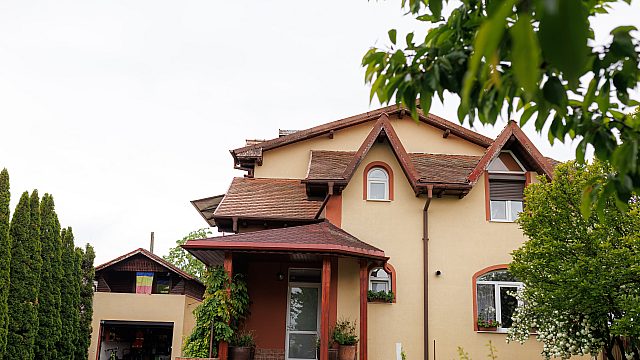 Casă individuală spațioasă - Bascov - Teren 937 mp