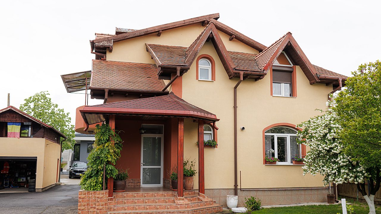 Casă individuală spațioasă - Bascov - Teren 937 mp